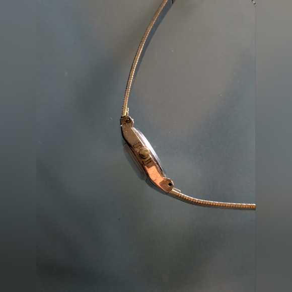 Vintage Pulsar V232-5540 Gold Tone Women’s Watch 5,75" New Battery - Picture 7 of 10